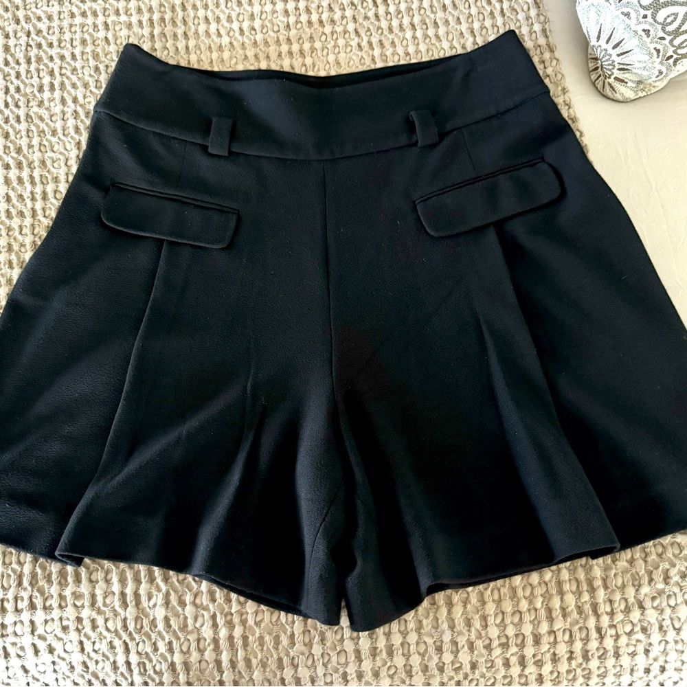 DVF Dressy Shorts Size 10 EUC